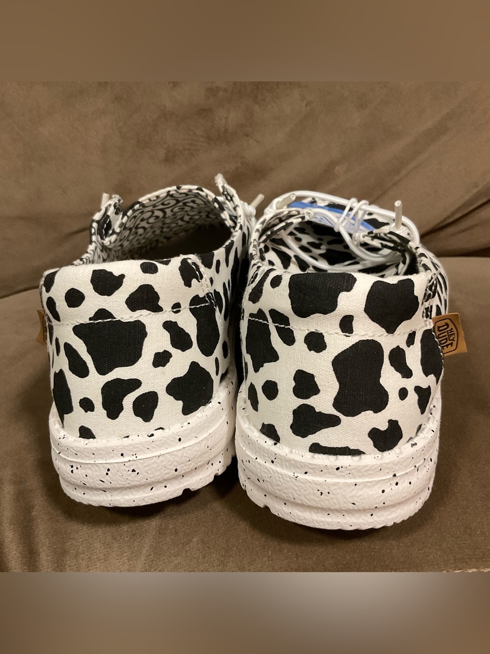 Hey Dude womens size 8 cow print - Picture 6 of 6